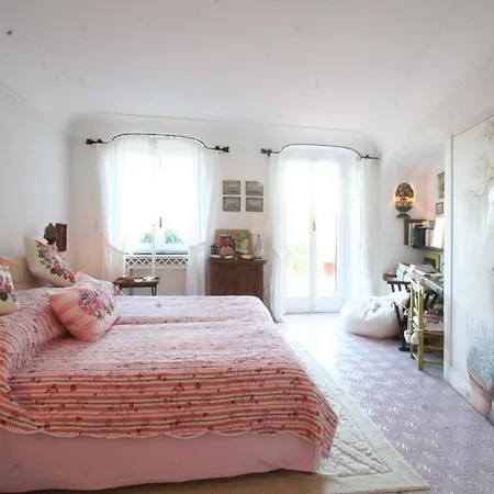 Luxury On Sea Apartment Genoa